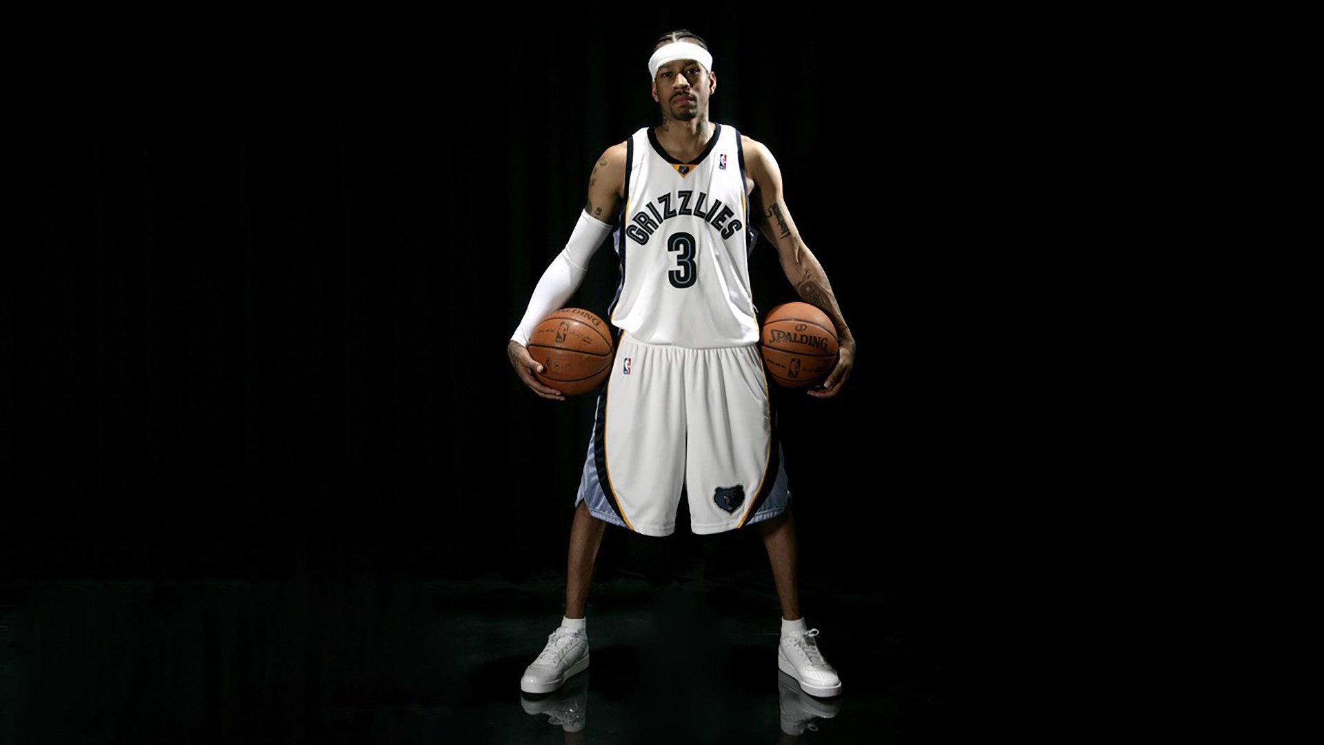 西亚卡姆巅峰对决，哈登与70激战RNG分钟，出色防守胜负难料！